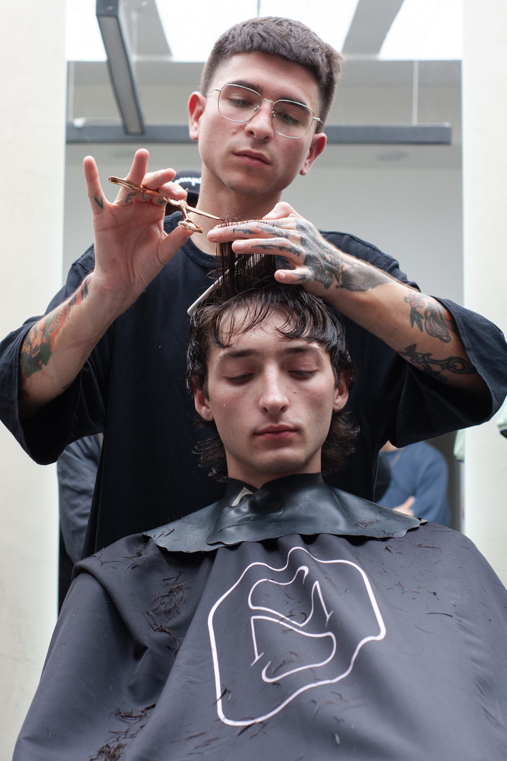 kevin-miller-tour-peluqueria-barberia-biondo-barcelona